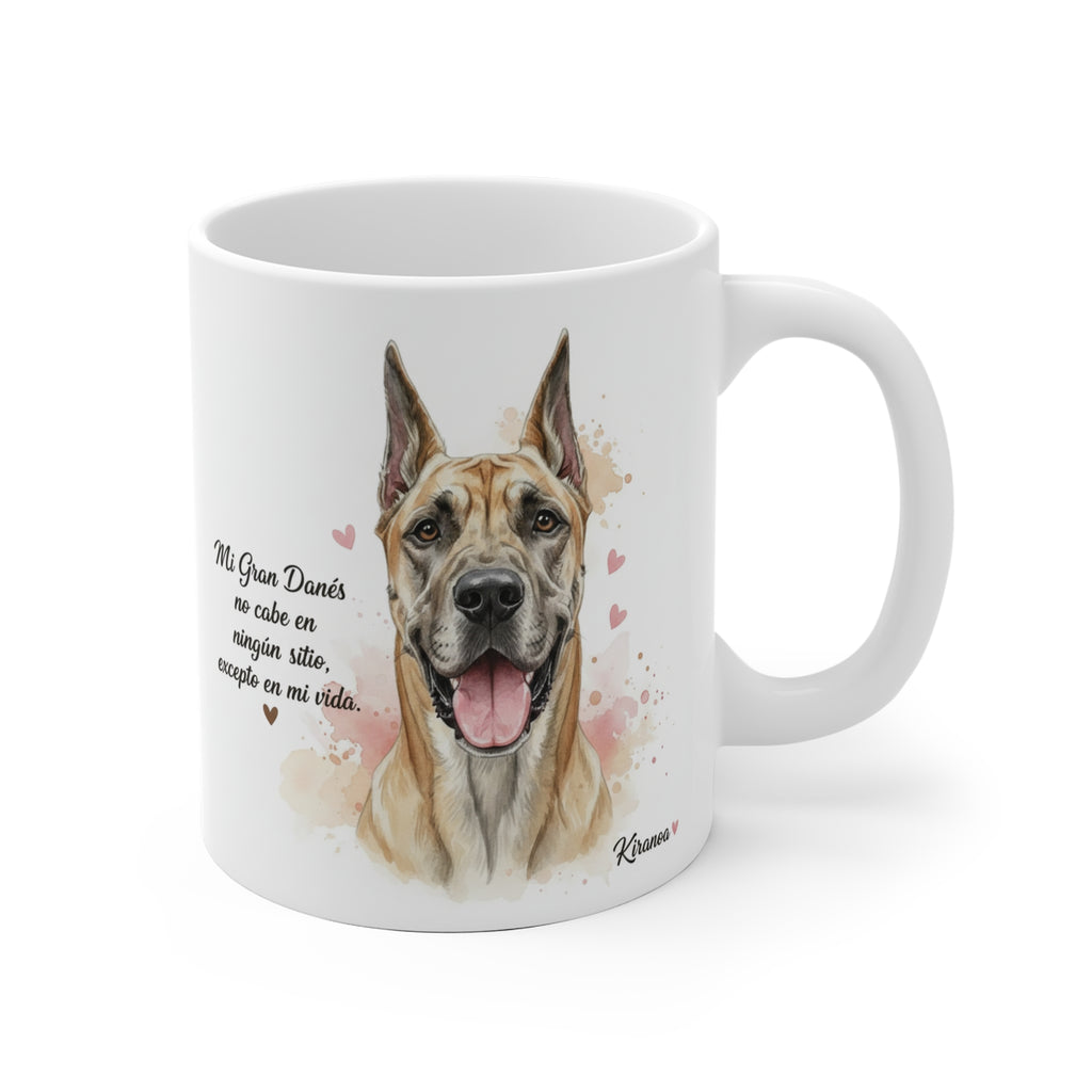 Taza cerámica Gran Danés con frase Mi Gran Danés no cabe en ningún sitio excepto en mi vida – vista frontal