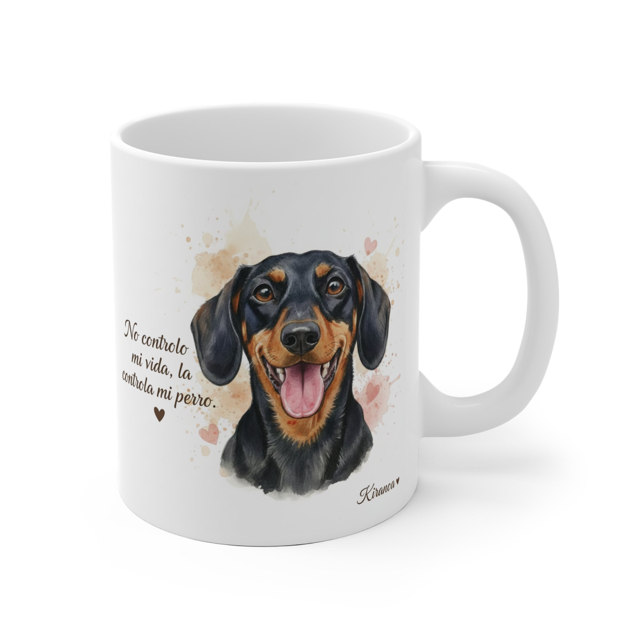 Taza Dachshund con la frase No controlo mi vida, la controla mi perro — ilustración acuarela — Kiranoa
