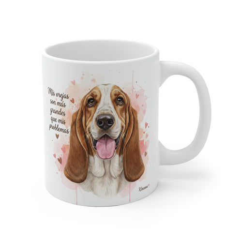 Taza cerámica Basset Hound con frase Mis orejas son más grandes que mis problemas – vista frontal