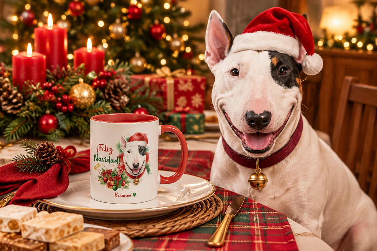 Bull Terrier Miniatura junto a taza roja de Navidad con ilustración en acuarela escena lifestyle Kiranoa